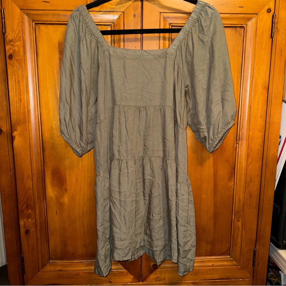 Beyond Words olive green smocked Puff Sleeve Mini Dress size small juniors